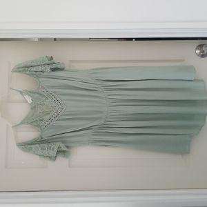 Used Forever 21 top lace, cold shoulder mini dress size 2X, light green.